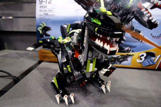 Illustration for article titled First Look: Lego Creator Monster Dino and Ferris Wheel